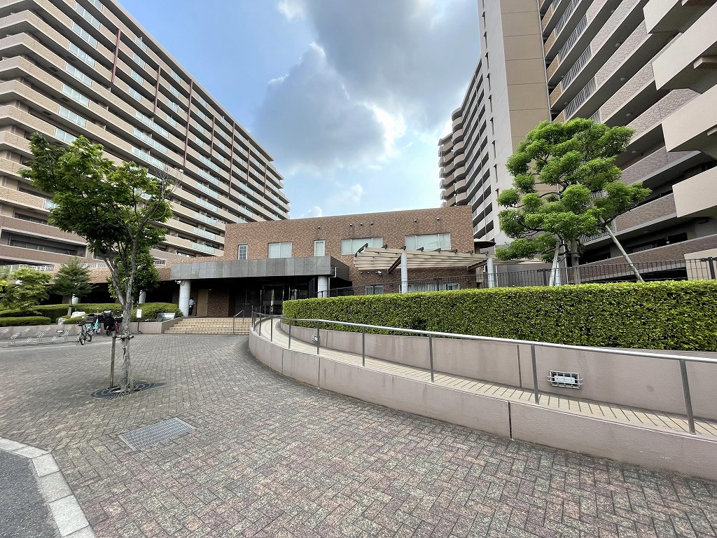 ファミールアクシス八尾サウススクエア