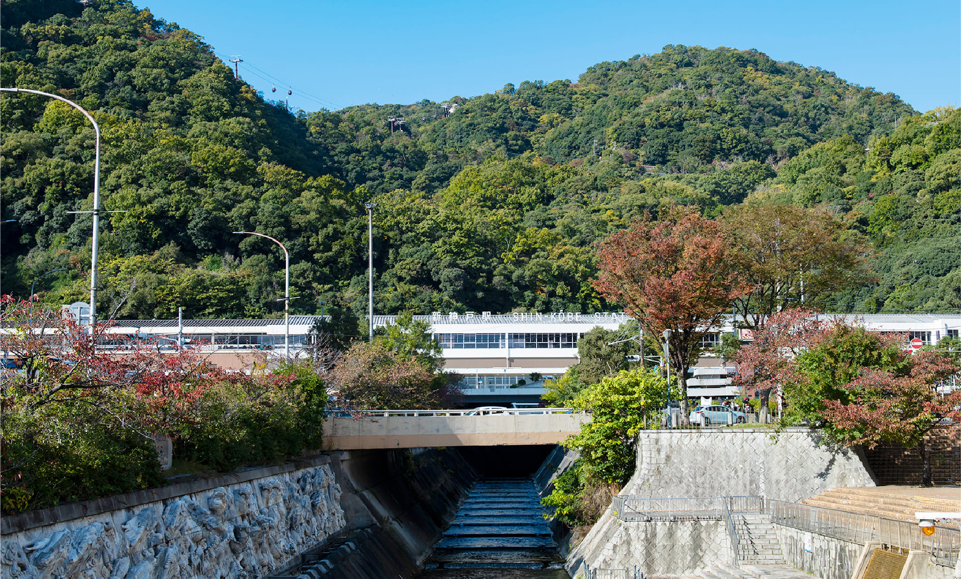 新神戸駅前